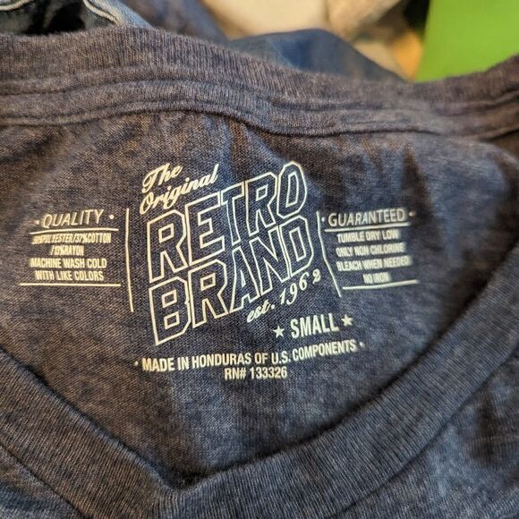 Retro Brand Blue Connector Huskies Tee Shirt NWT - Picture 4 of 4